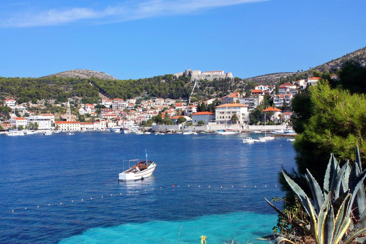 Apartments And Rooms With Parking Space Hvar - 15378 Hvar Town Esterno foto