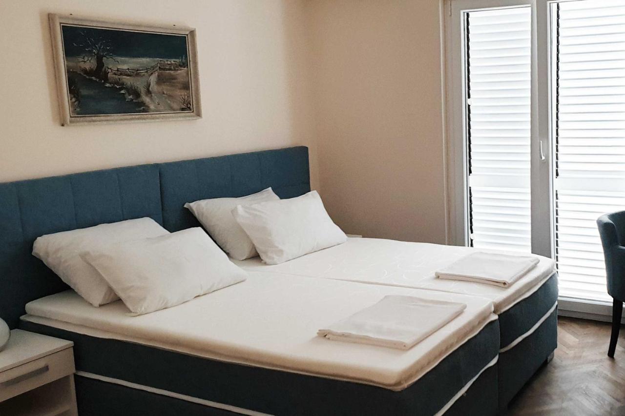 Apartments And Rooms With Parking Space Hvar - 15378 Hvar Town Esterno foto